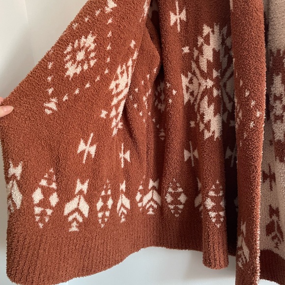 Reversible Patterned Open Cardigan Sweater - Picture 3 of 3